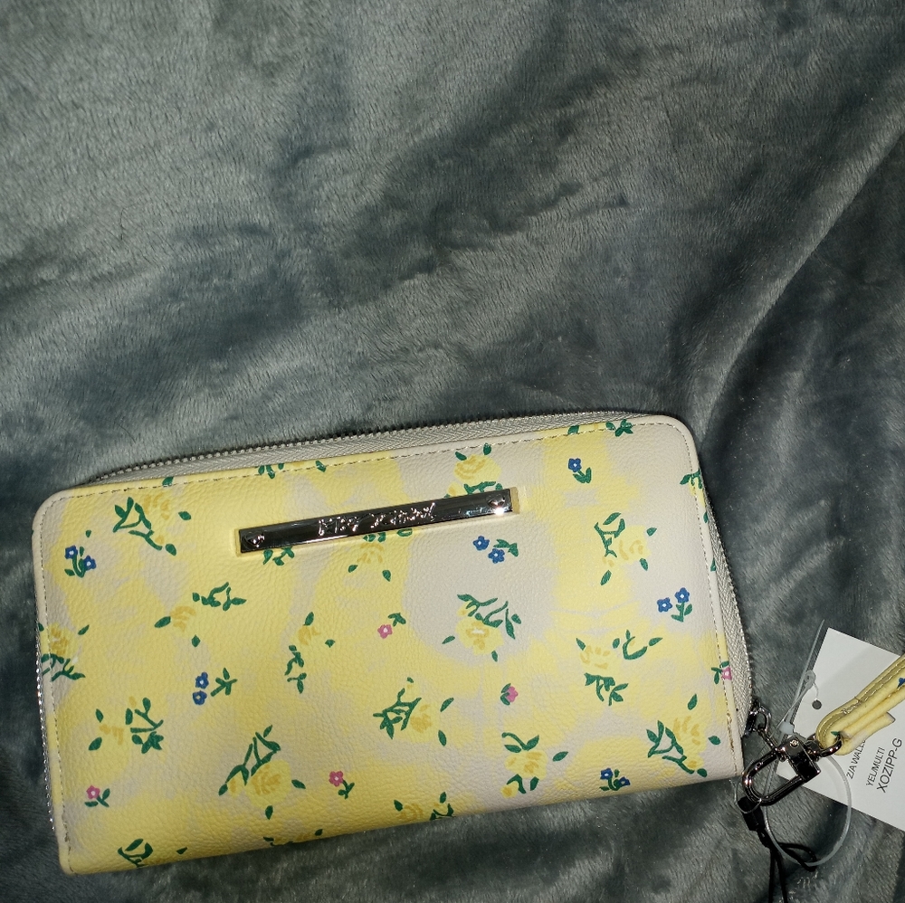 Betsey Johnson wallet